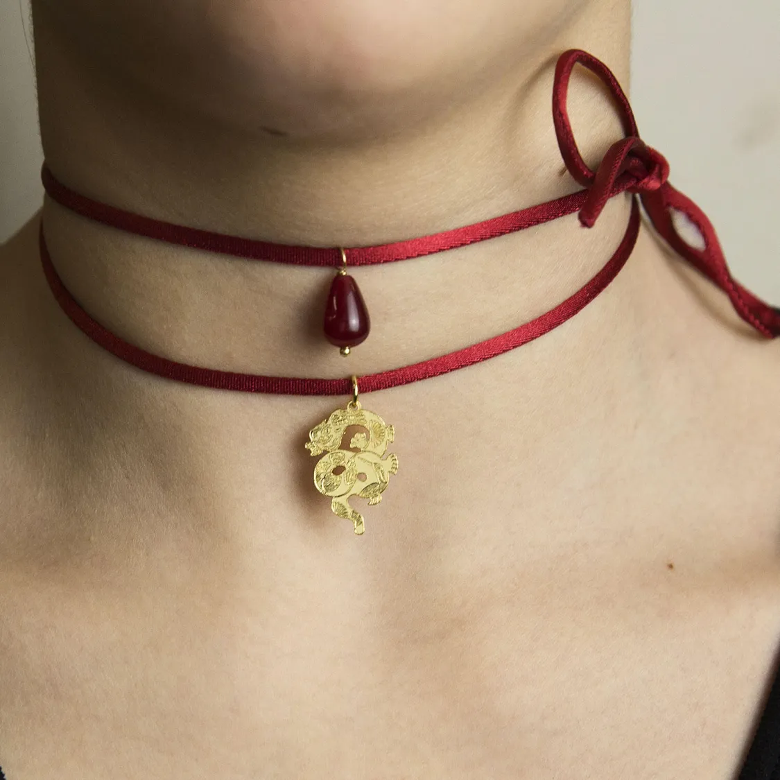 Collana Tessuto Drago Rubino